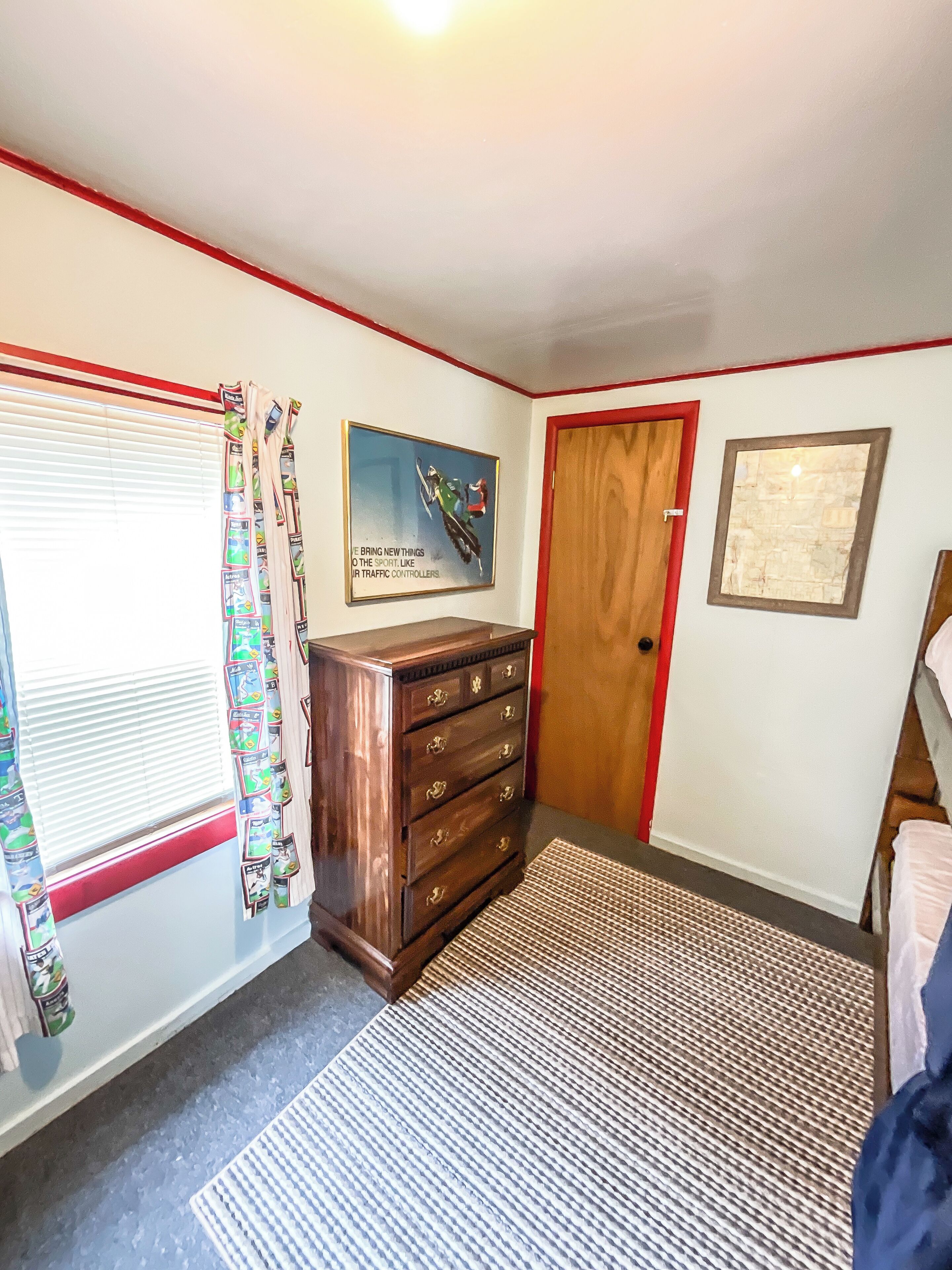 2 habitaciones, tabla de planchar con plancha y wifi gratis 