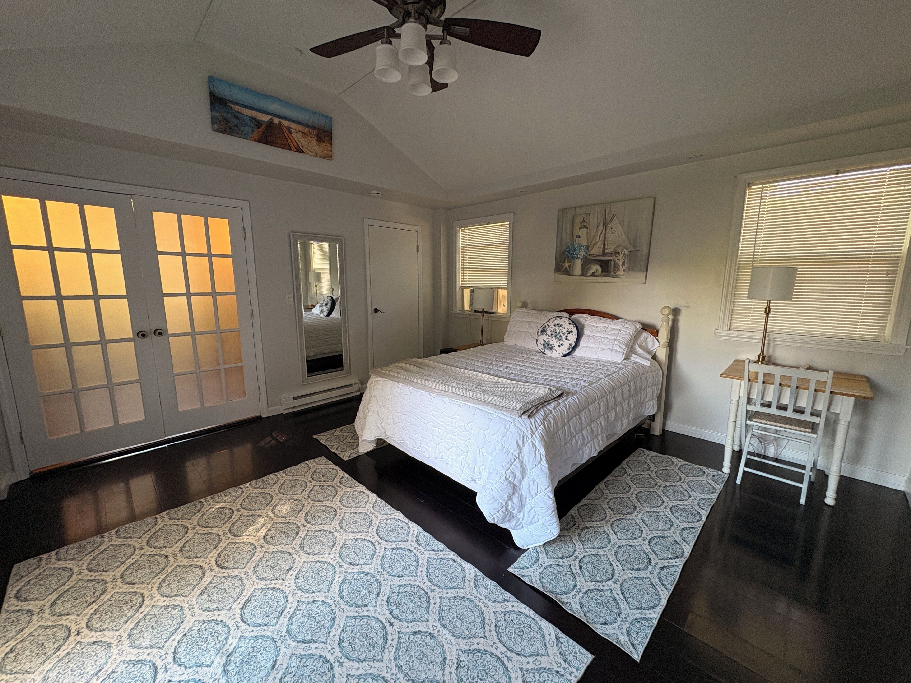 2 多间卧室、免费 WiFi、床单