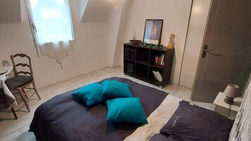 4 chambres, fer et planche à repasser, Wi-Fi, draps fournis