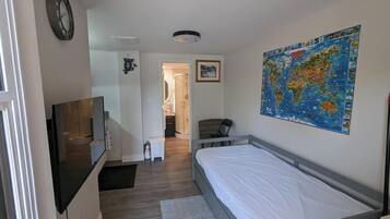 1 chambre, bureau, Wi-Fi gratuit, draps fournis