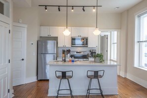 Fridge, microwave, oven, stovetop