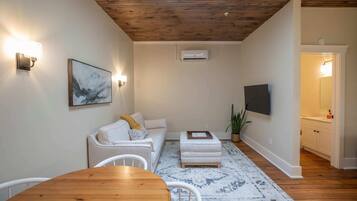 Televisión y oficina