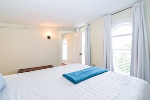 2 habitaciones, tabla de planchar con plancha y wifi 