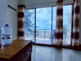Exclusive Room, Sea View | In-room safe, desk, soundproofing