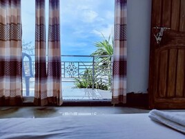 Exclusive Room, Sea View | In-room safe, desk, soundproofing