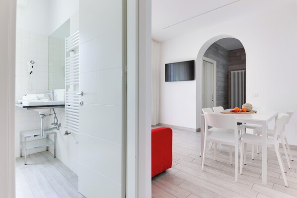 Dining - Apartment 01 Rainbow Diffused Residence (Gabicce Mare)