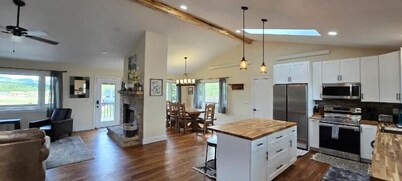 New Listing! Granite Heights in Custer State Park