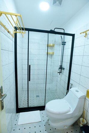 Bathroom - HOTEL LE FLAMBOYANT (Yaoundé)