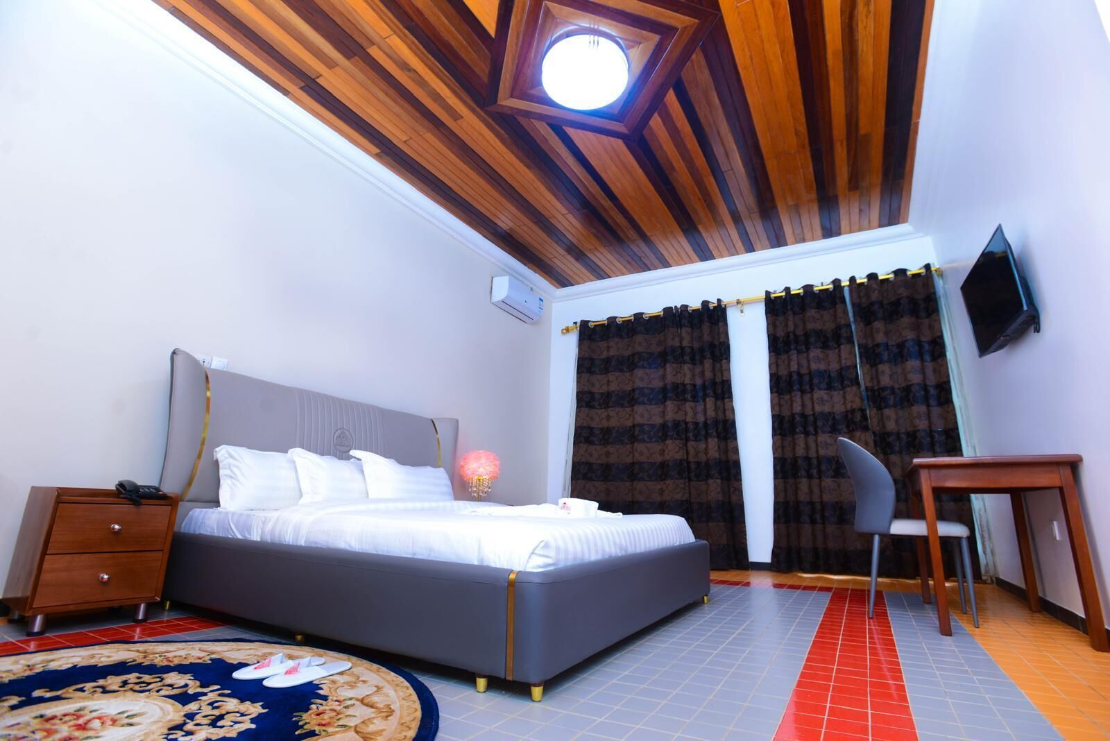 Deluxe Room, Courtyard View