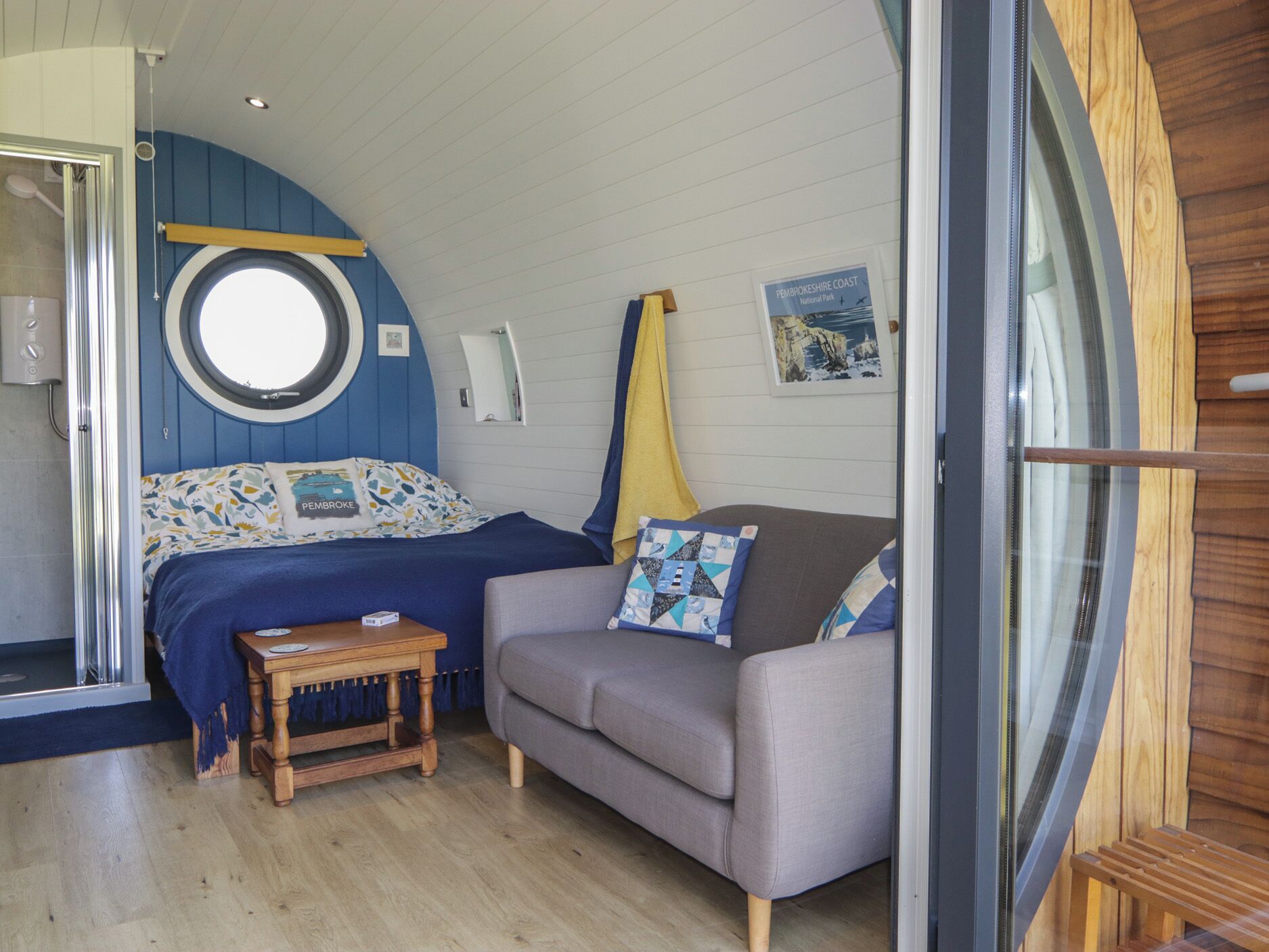 1 bedroom, individually decorated, individually furnished, free WiFi