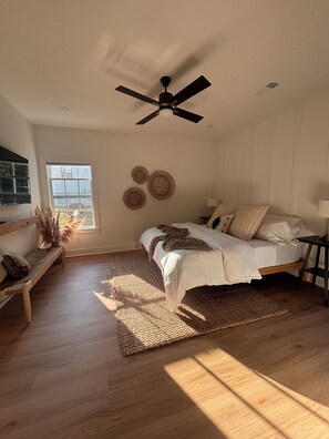 2 quartos, ferros/tábuas de passar roupa, Wi-Fi, roupa de cama