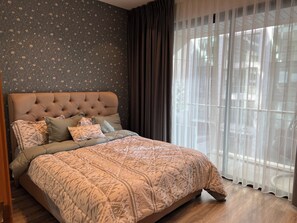 1 quarto, ferros/tábuas de passar roupa