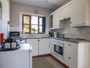 Cookware/dishes/utensils