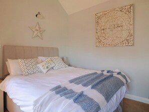 1 bedroom, individually decorated, individually furnished, free WiFi - Megs Roost (Axminster)