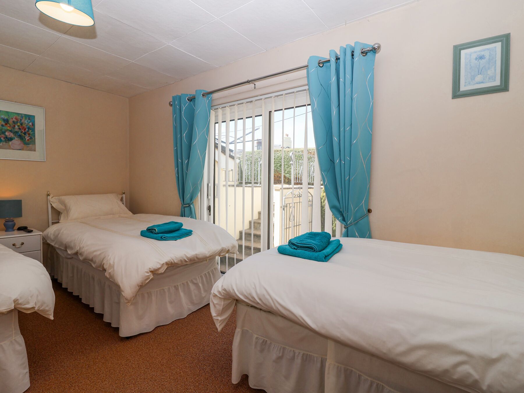 2 bedrooms, individually decorated, individually furnished, free WiFi