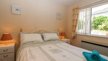 2 bedrooms, individually decorated, individually furnished, free WiFi