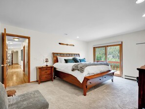 5 makuuhuonetta, silitysrauta/-lauta, Wi-Fi, vuodevaatteet