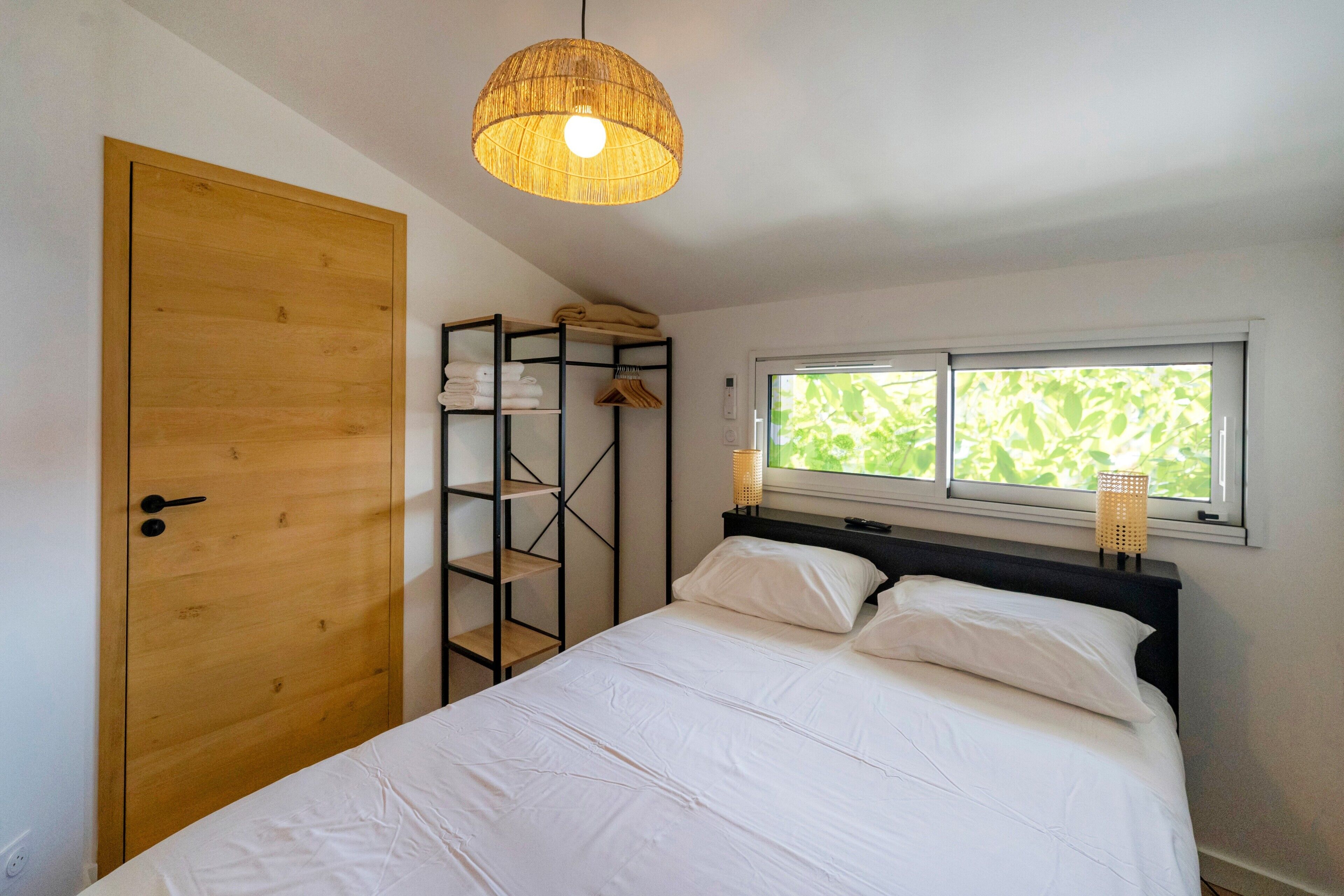 3 chambres, fer et planche à repasser, Wi-Fi gratuit, draps fournis