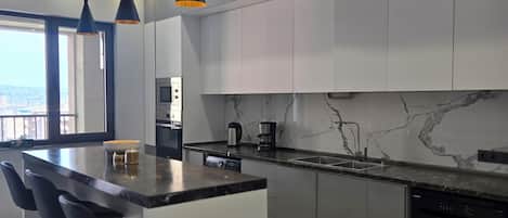 Oven, stovetop, dishwasher