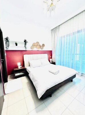 1 bedroom, iron/ironing board, WiFi - Bright and Modern Condo | Dubai Marina (Dubai)