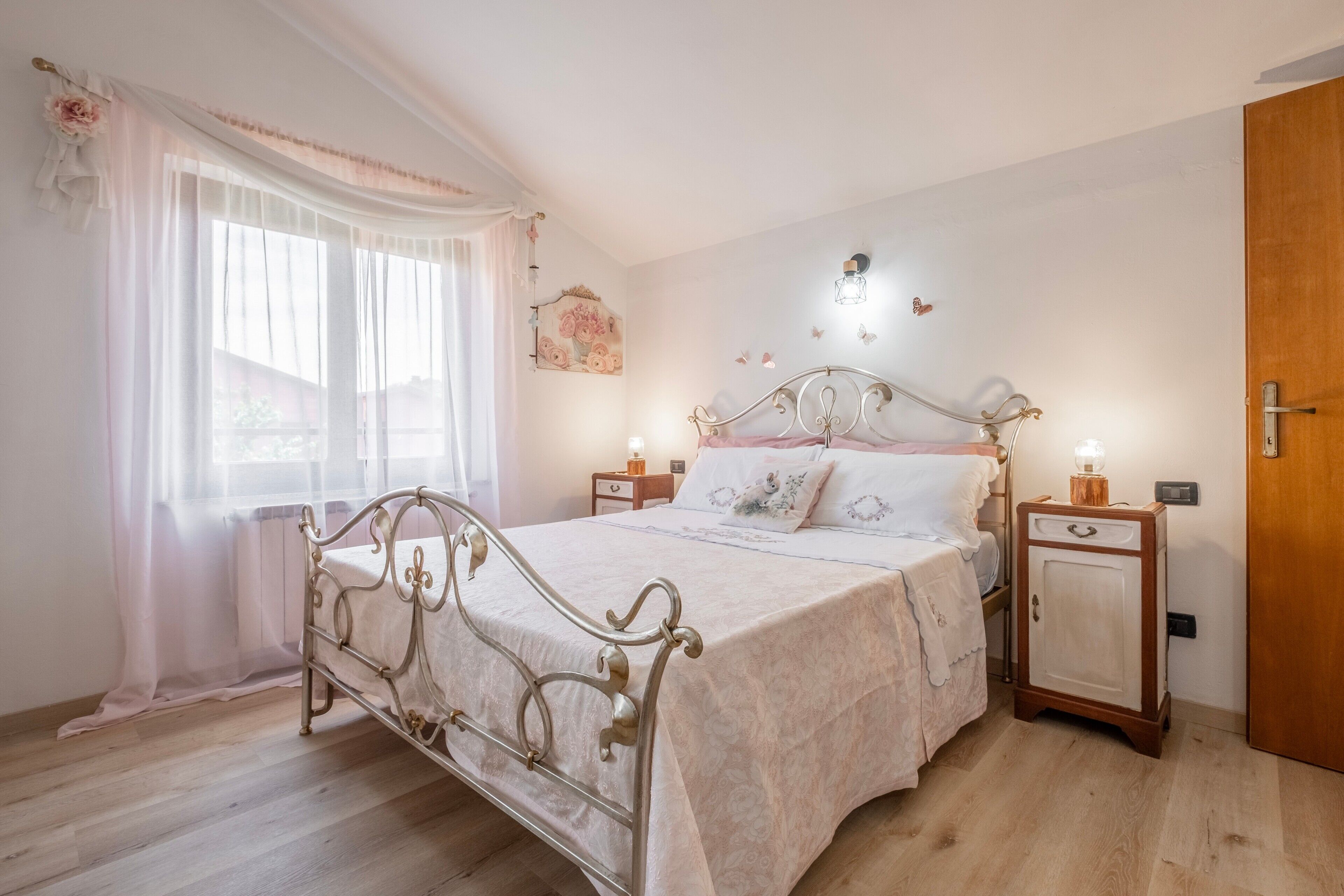 1 室のベッドルーム、WiFi (無料)、ベッドシーツ