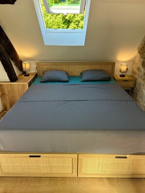 2 bedrooms, free WiFi, bed sheets