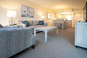 Smart TV - Spacious 2BR Condo w/ Whirlpool Tub (Destin)