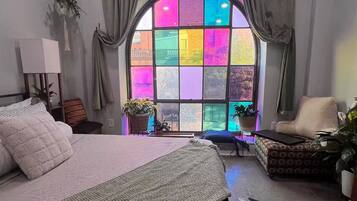 1 habitación, escritorio, tabla de planchar con plancha y wifi gratis