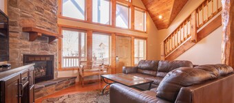 Serene 4-BR Lodge w/ Pools & Patio