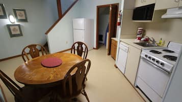 Microwave, oven, cookware/dishes/utensils