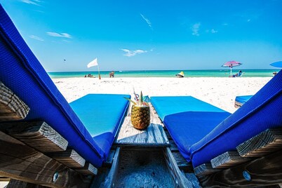 Beachfront 2BR Condo w/ Balcony & Pool