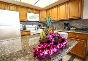 Mikrowelle, Ofen, Herdplatte, Geschirrspüler