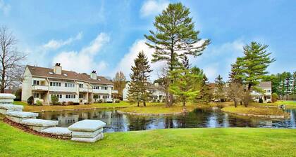 Tranquil Lakeside Escape in the Berkshires
