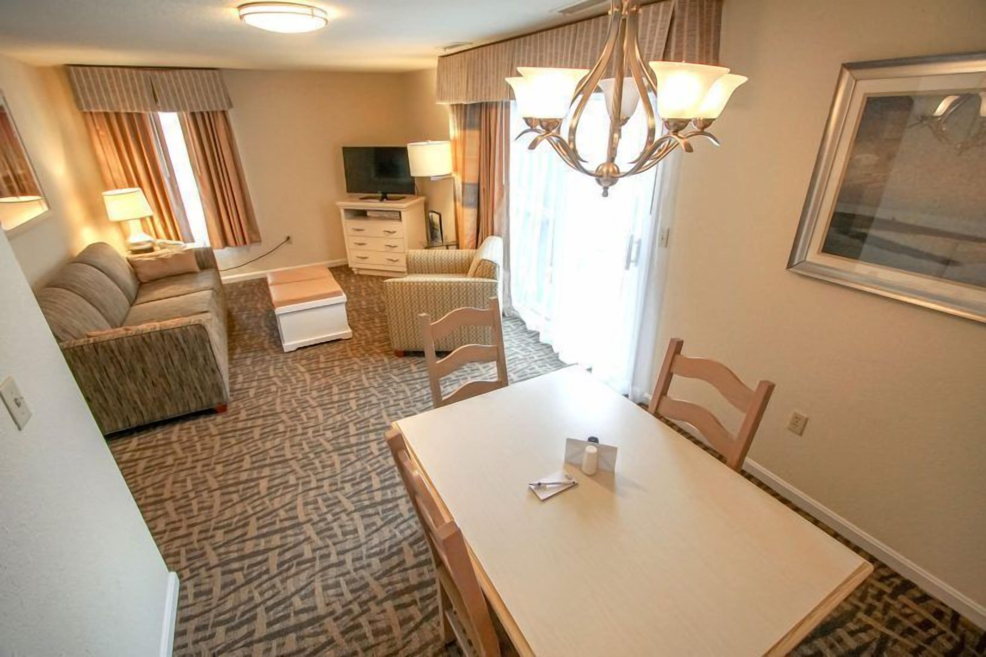 Condo W/ Private Balcony + Pool Access In Mashpee - Falmouth, MA