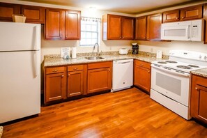 Private kitchen - Cape Cod Townhouse w/ Patio & Kitchen (Mashpee)