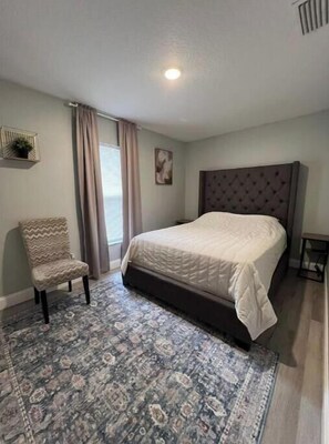 2 chambres, fer et planche à repasser, Wi-Fi gratuit, draps fournis