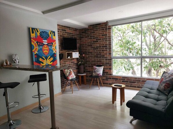 40-inch Smart TV with cable channels - Medellin La 70 cerca de todo (Medellín)