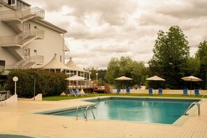Indoor pool, seasonal outdoor pool