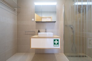 Hair dryer, towels, soap - Stylish apartment [128] (Lagos)