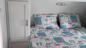 2 bedrooms, free WiFi, bed sheets