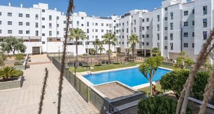 Bahia Golf Suites apartment overlooking the Bay of Cadiz with private pool and terrace