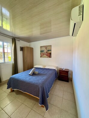 Economy Double Room, Balcony, Courtyard View | Soundproofing, free WiFi - Villas Cozy Sloth (Puerto Viejo de Talamanca)