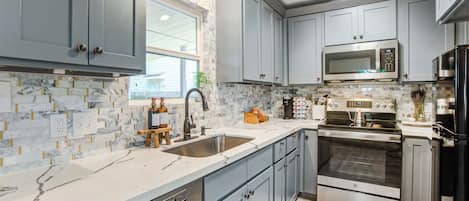 Microwave, oven, stovetop, dishwasher