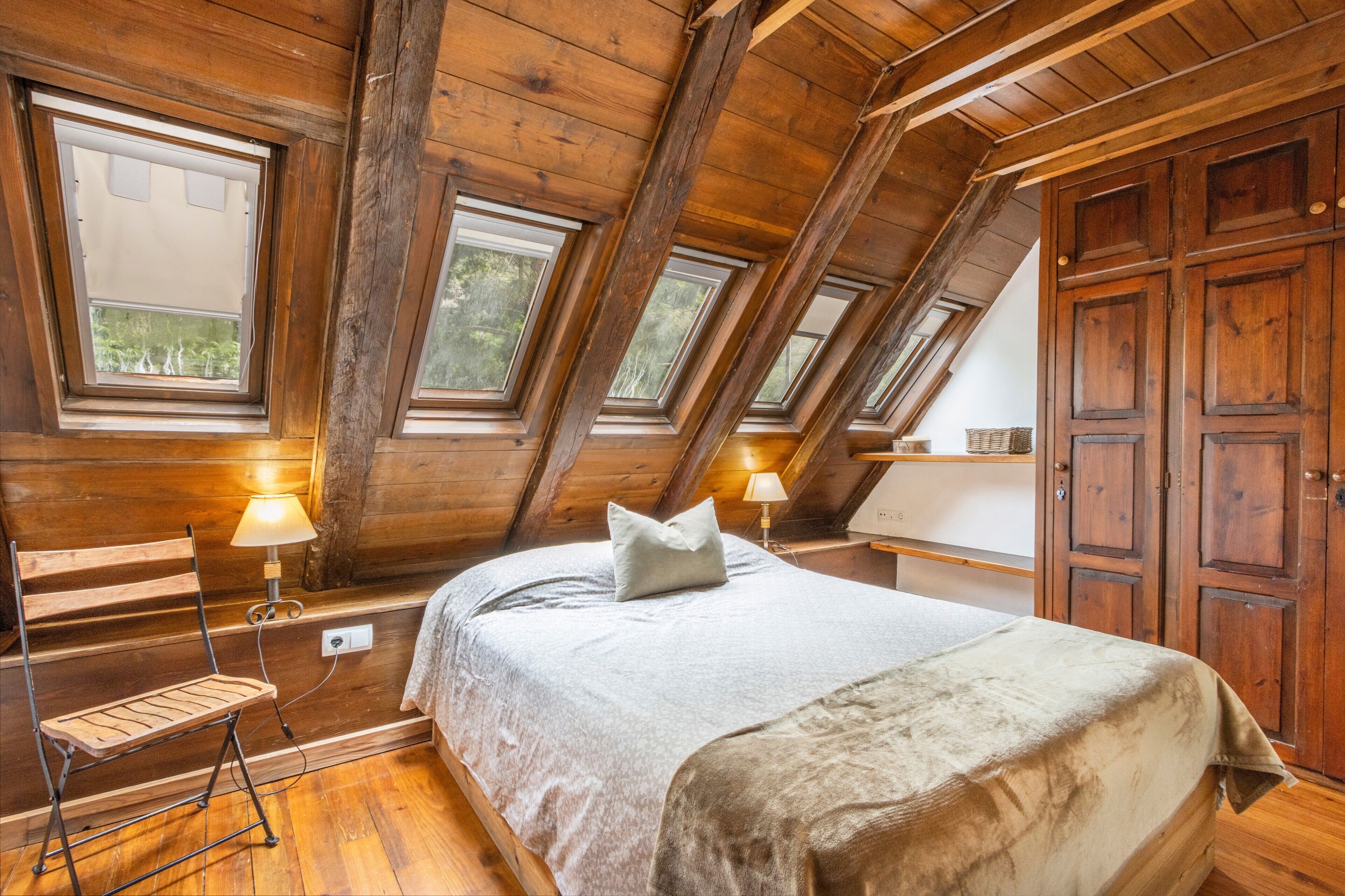 5 chambres, Wi-Fi gratuit, draps fournis