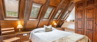 Chalet 'Casa Aranesa En Centro De Arties' with Mountain View, Private Garden and Wi-Fi