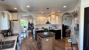 Microwave, oven, stovetop, dishwasher