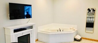 Cozy Spaces Suite w/Jacuzzi/Downtown Berlin