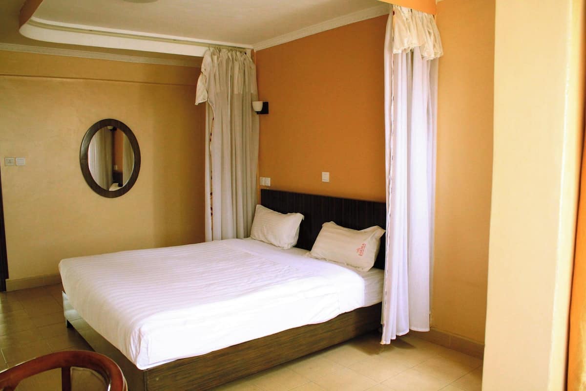 Deluxe Single Room, Balcony, Garden View | Free WiFi, bed sheets