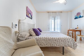 1 Schlafzimmer, Bügeleisen/Bügelbrett, kostenloses WLAN, Bettwäsche