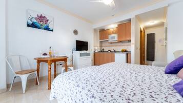 1 bedroom, iron/ironing board, free WiFi, bed sheets